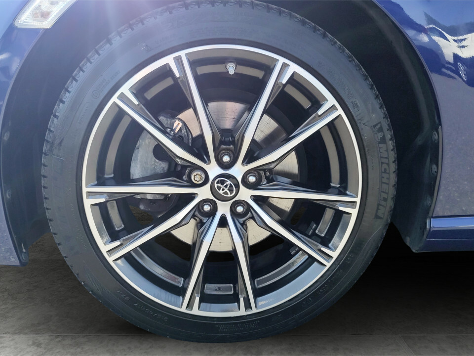 Toyota GT86 D-4s Club Series Blue Edition Blue #14