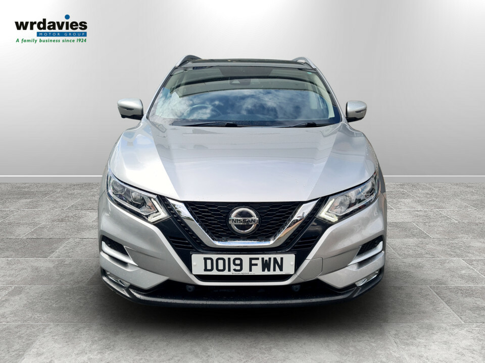 Nissan Qashqai 1.3 Dig-t 160 N-connecta Dct Silver #2