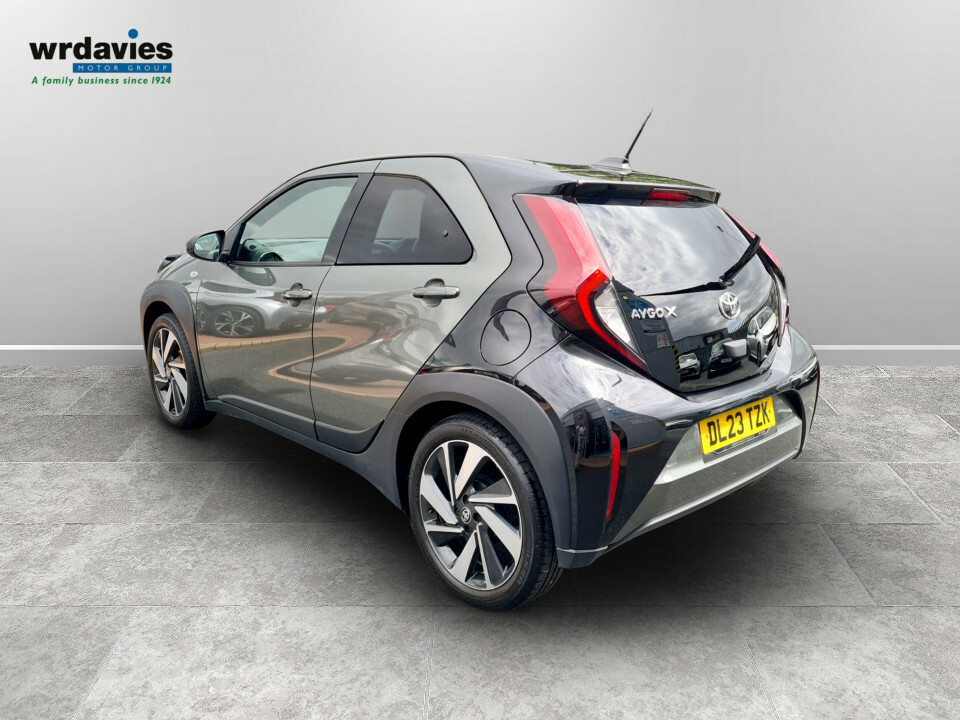 Toyota Aygo X 1.0 Vvt-i Edge Green #5