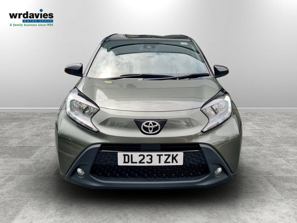 Toyota Aygo X 1.0 Vvt-i Edge Green #2