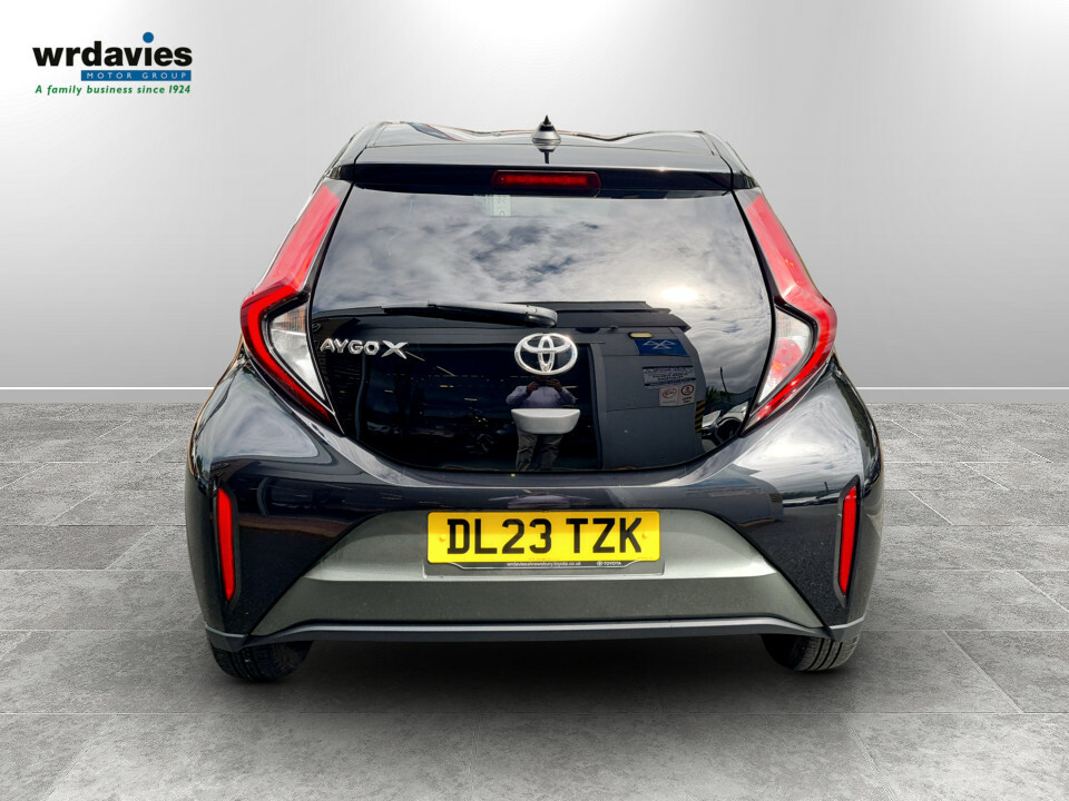 Toyota Aygo X 1.0 Vvt-i Edge Green #6