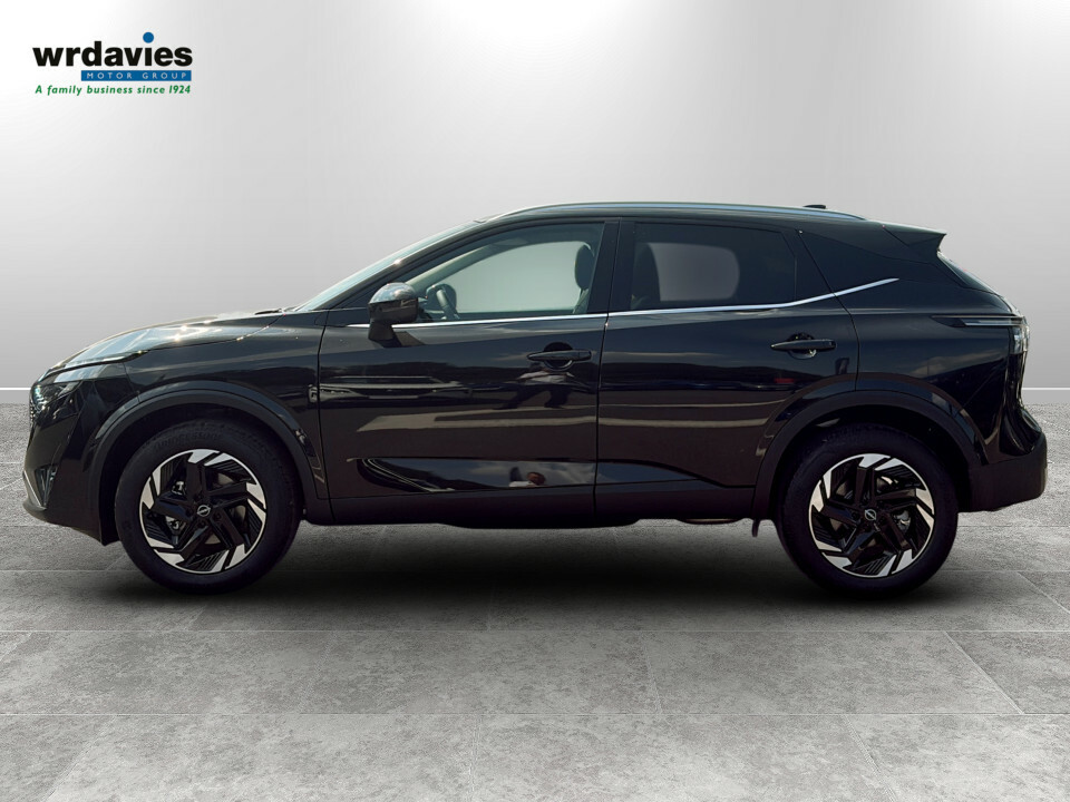 Nissan Qashqai 1.3 Dig-t Mh 158 N-connecta Xtronic DP26XMR Black #4