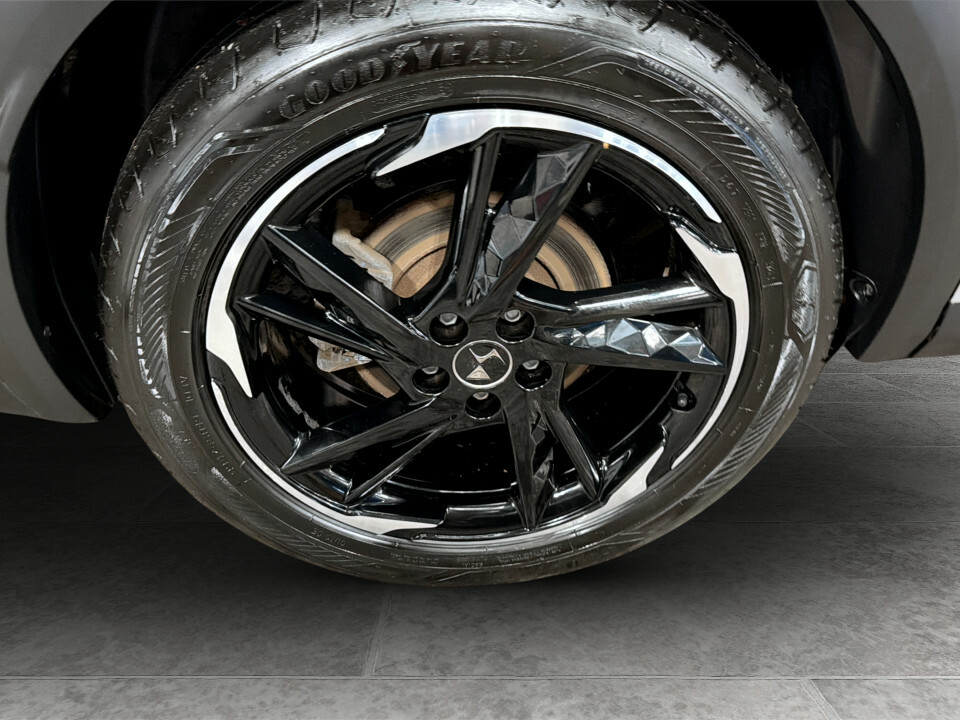 DS DS 7 1.2 Puretech Performance Line Eat8 Black #14