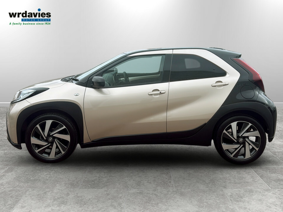 Toyota Aygo X 1.0 Vvt-i Exclusive DU74FWV Beige #4