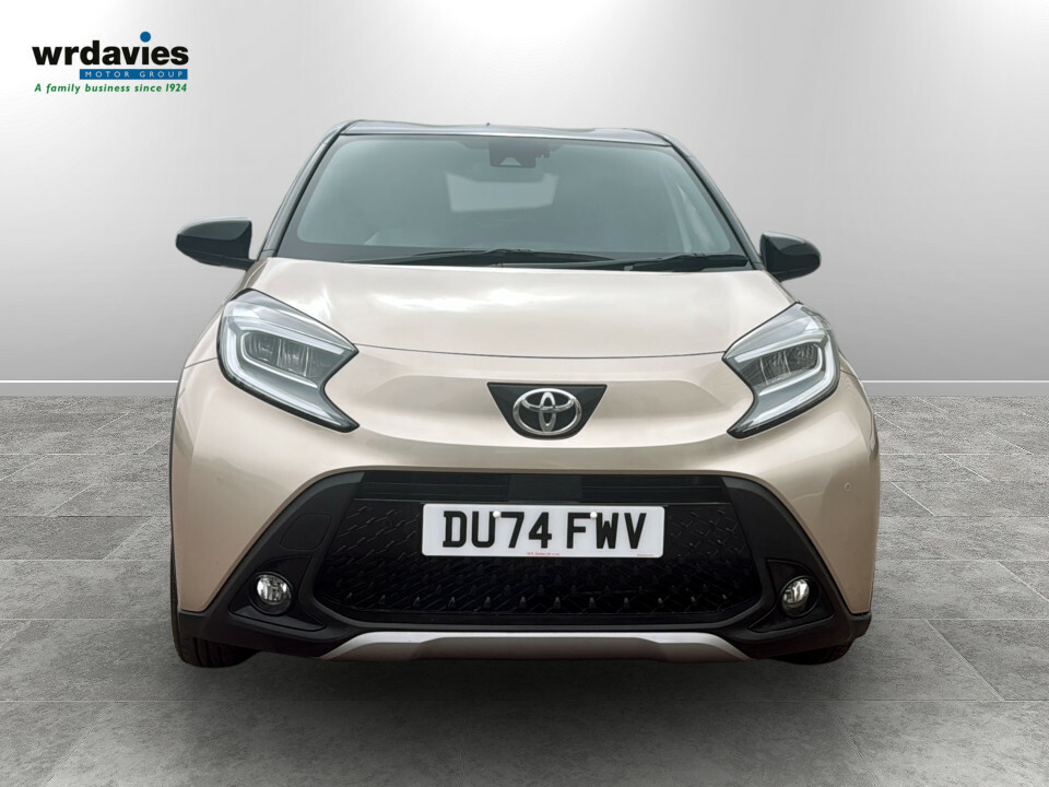 Toyota Aygo X 1.0 Vvt-i Exclusive DU74FWV Beige #2
