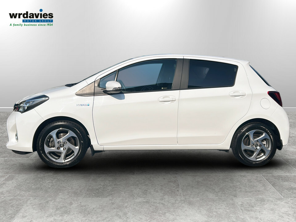 Toyota Yaris 1.5 Hybrid Icon Cvt White #4