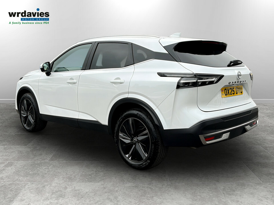 Nissan Qashqai 1.3 Dig-t Mh 158 Tekna Xtronic OX25DVU White #5