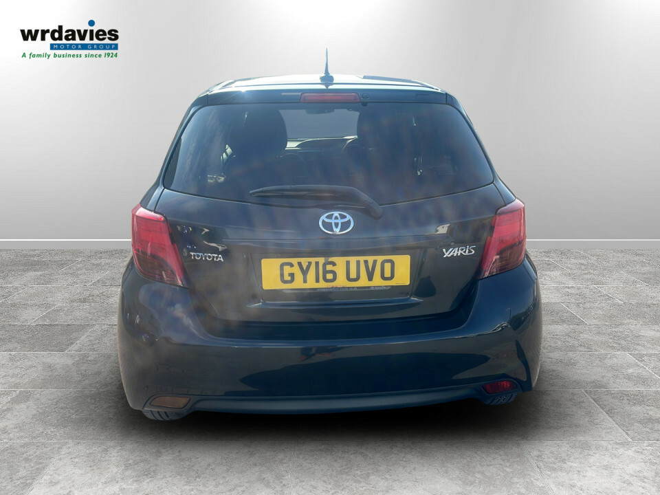 Toyota Yaris 1.33 Vvt-i Icon Black #6