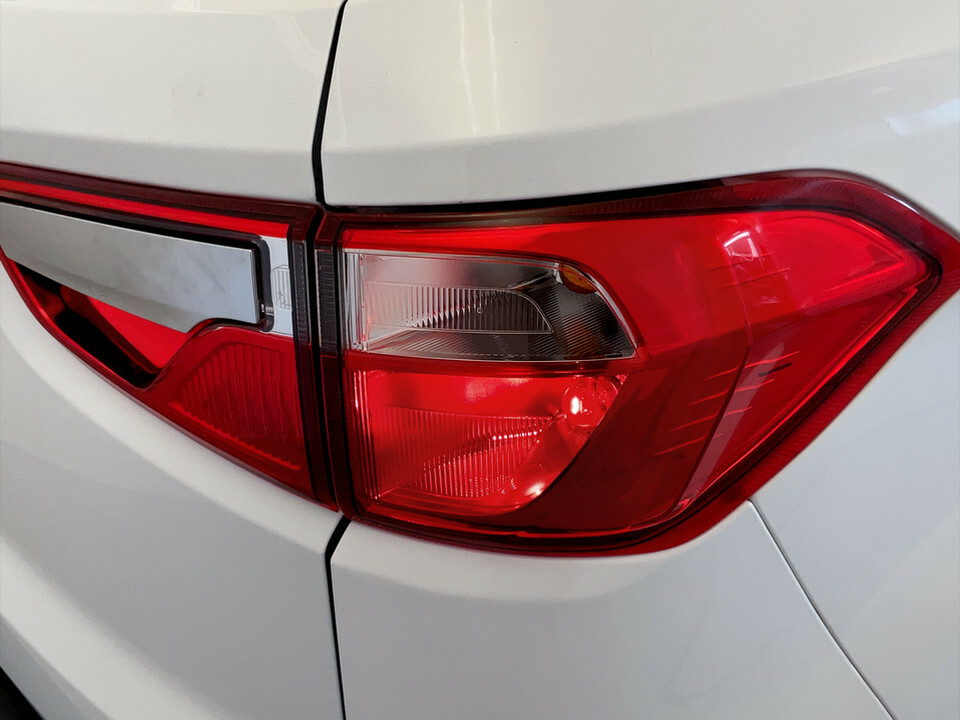 Ford Ecosport Hatchback White #11