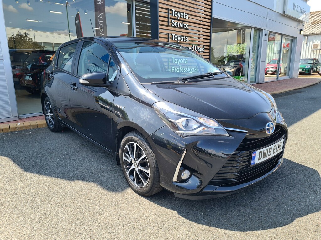 Toyota Yaris 1.5 Hybrid Icon Tech Cvt Black