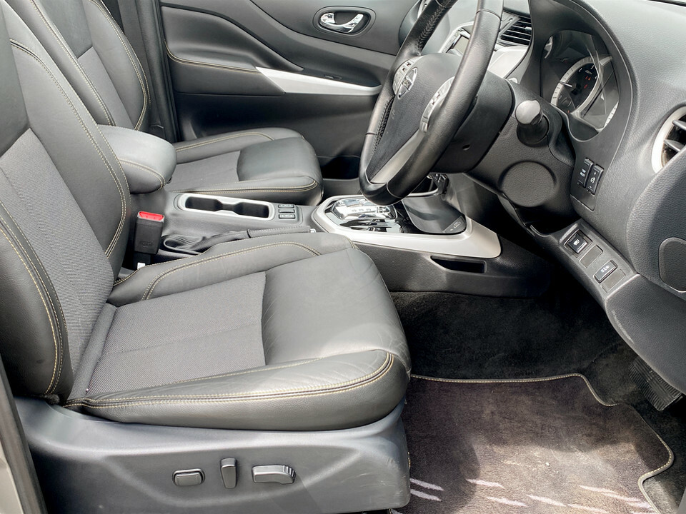 Nissan Navara Automatic White #20