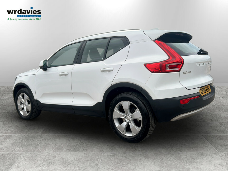 Volvo XC40 2.0 T4 Momentum Pro Awd Geartronic White #5
