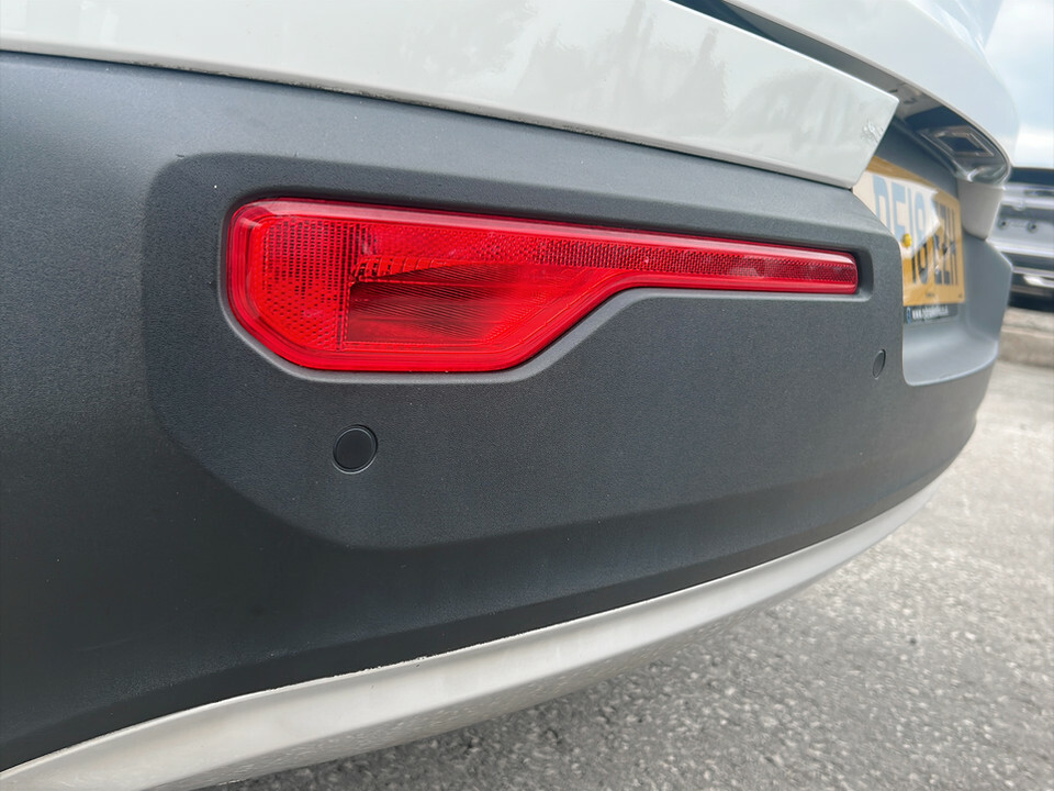 Volvo XC40 1.5 T3 R Design Pro Red #10