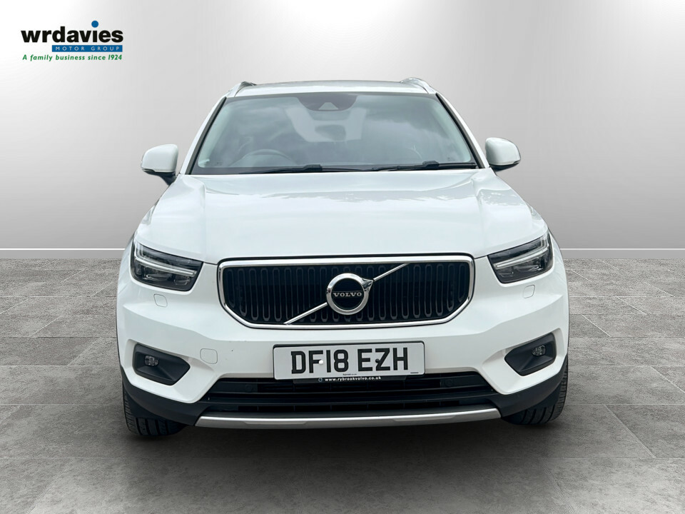 Volvo XC40 2.0 T4 Momentum Pro Awd Geartronic White #2