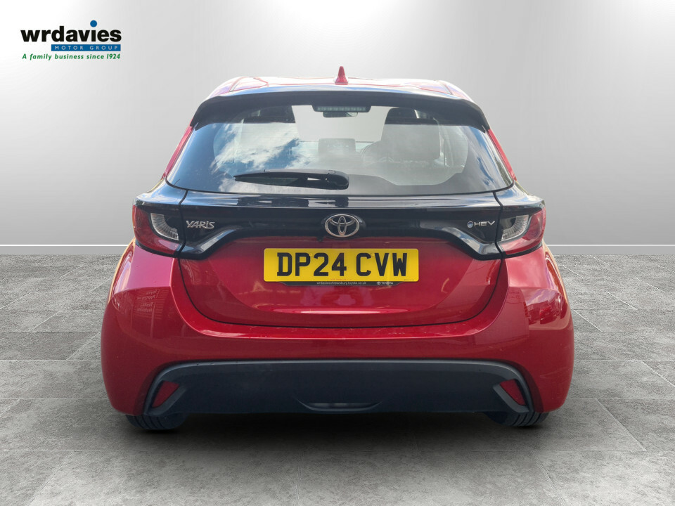 Toyota Yaris 1.5 Hybrid Icon Cvt #6