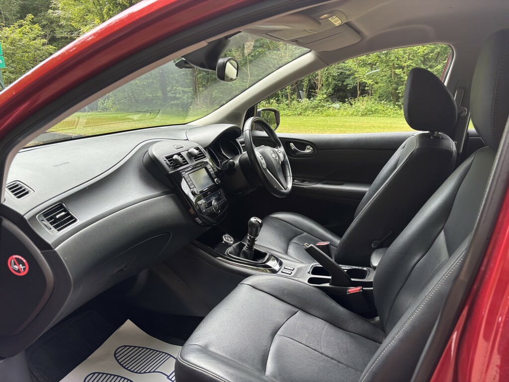 Nissan Pulsar 1.2 Dig-t Tekna DE17AOR Red #5