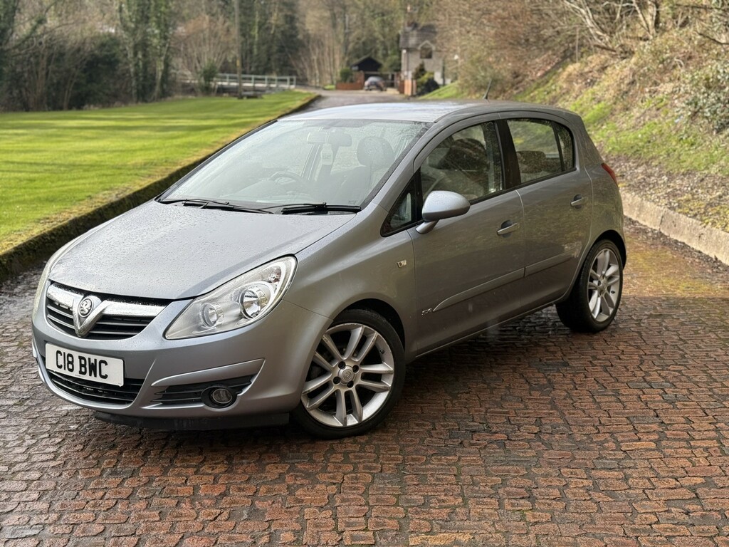Vauxhall Corsa 1.4 I 16V Sxi Silver