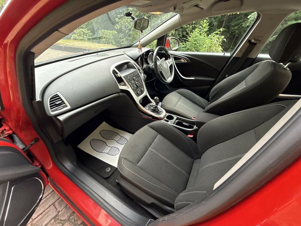 Vauxhall Astra 1.6 16V Sri VX Line DG12YVS Red #4