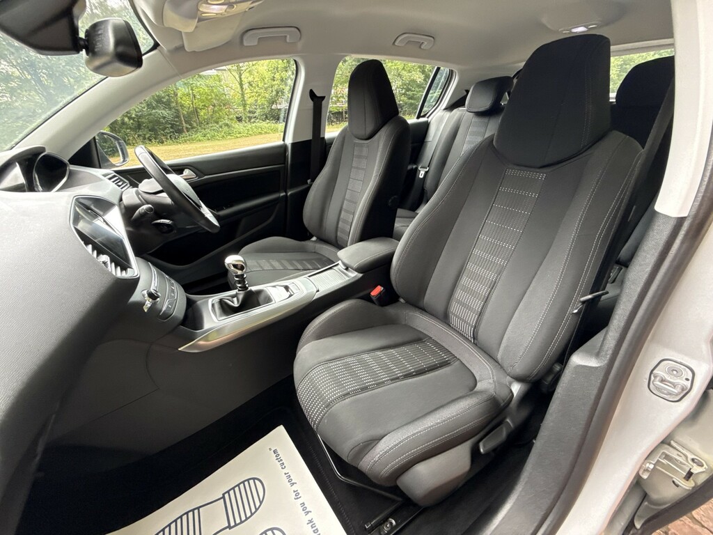 Peugeot 308 1.2 Puretech Allure Silver #5