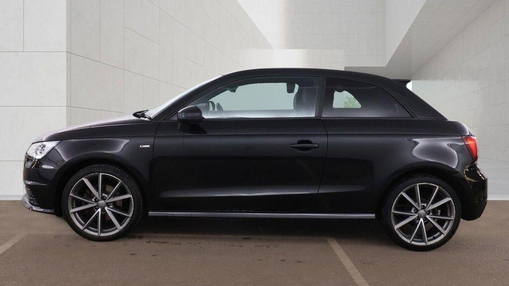 Audi A1 Tfsi Sportback S Line Black #4