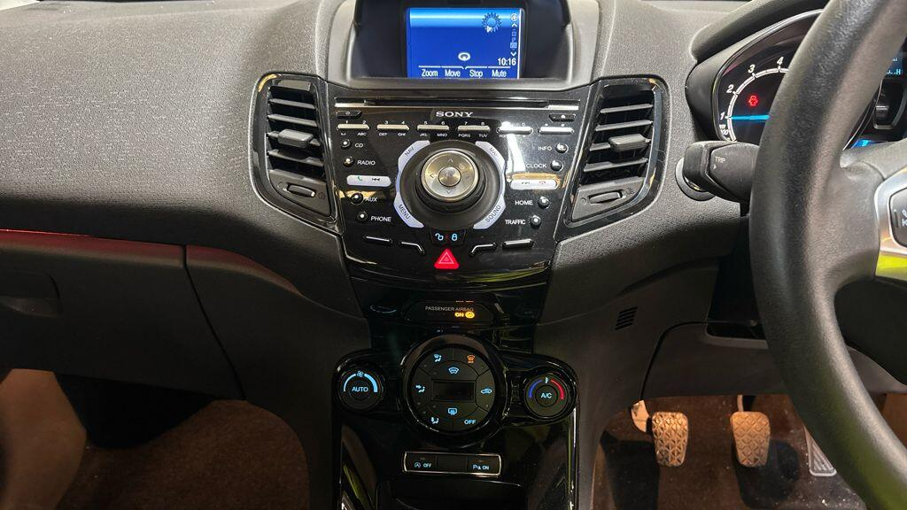 Ford Fiesta Zetec White #11