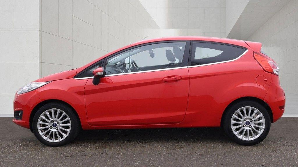 Ford Fiesta Zetec White #4