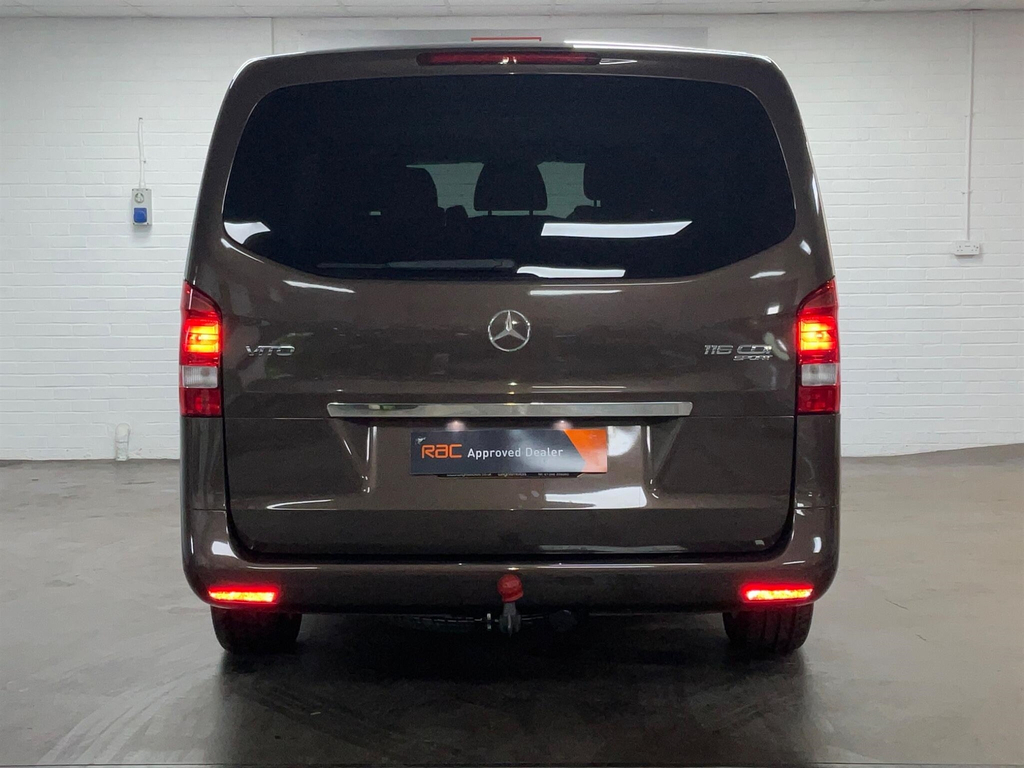 Mercedes-Benz Vito 114 Crew Van Compact White #11