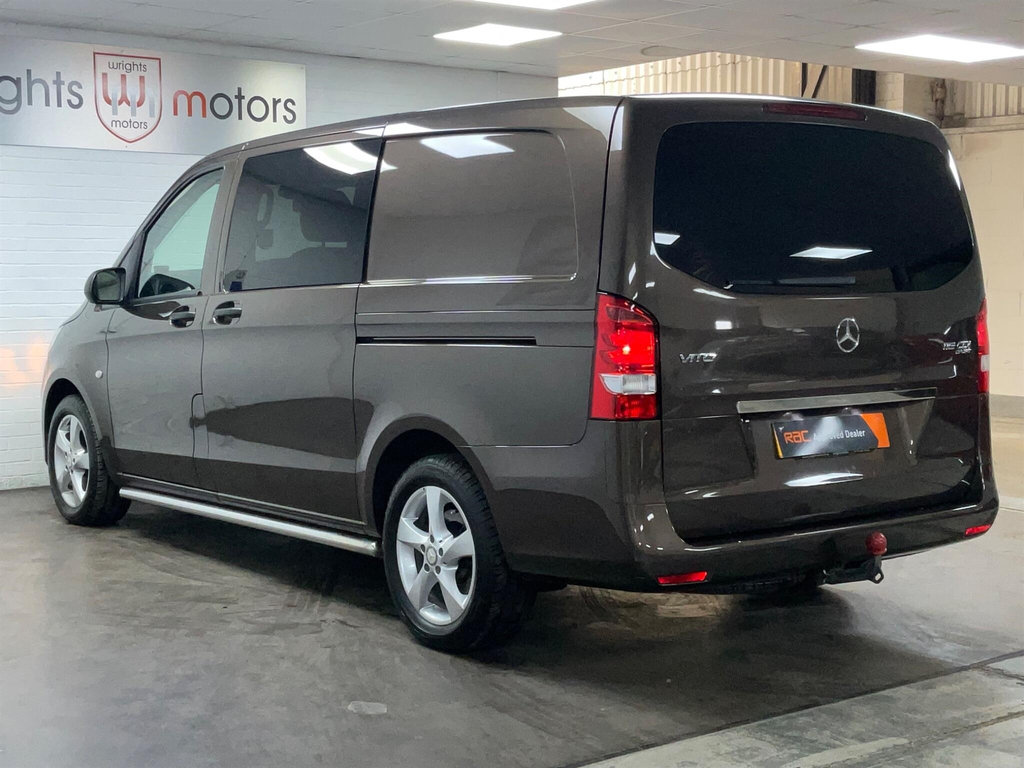 Mercedes-Benz Vito 114 Crew Van Compact White #15