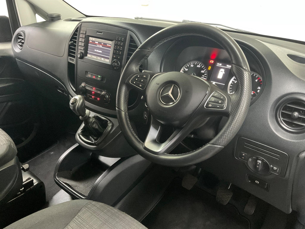 Mercedes-Benz Vito 114 Crew Van Compact White #18