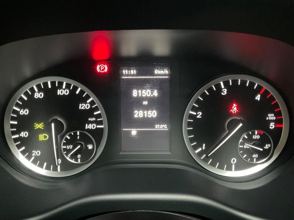 Mercedes-Benz Vito 114 Crew Van Compact White #30