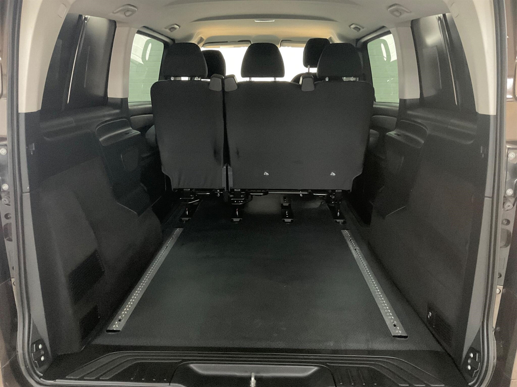 Mercedes-Benz Vito 114 Crew Van Compact White #31