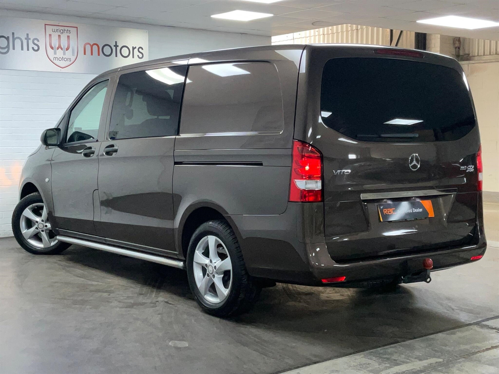 Mercedes-Benz Vito 114 Crew Van Compact White #16