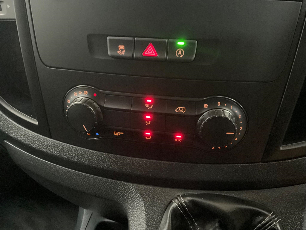 Mercedes-Benz Vito 114 Crew Van Compact White #29