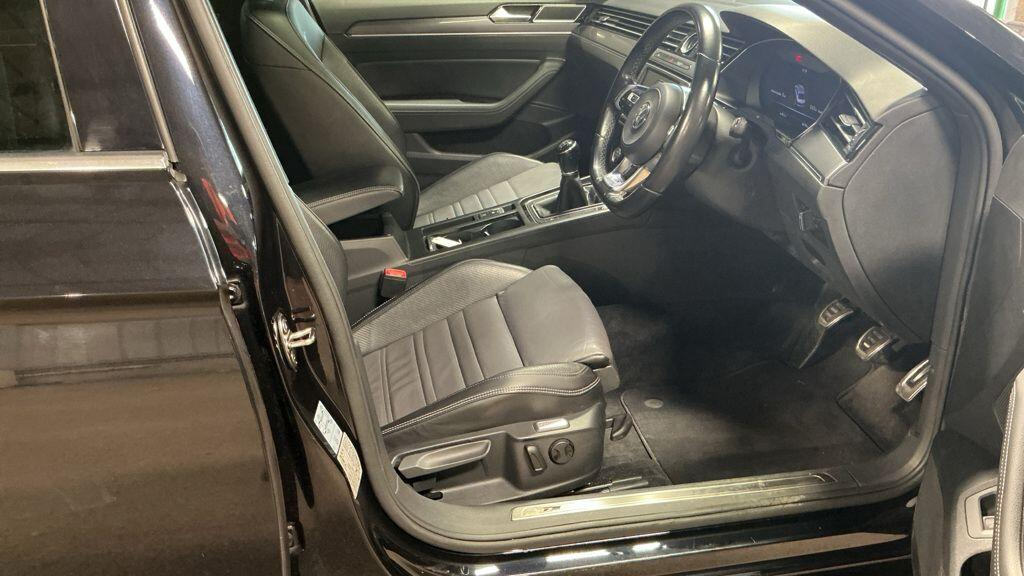 Volkswagen Passat Passat Gt Tdi Bluemotion Technology Black #7