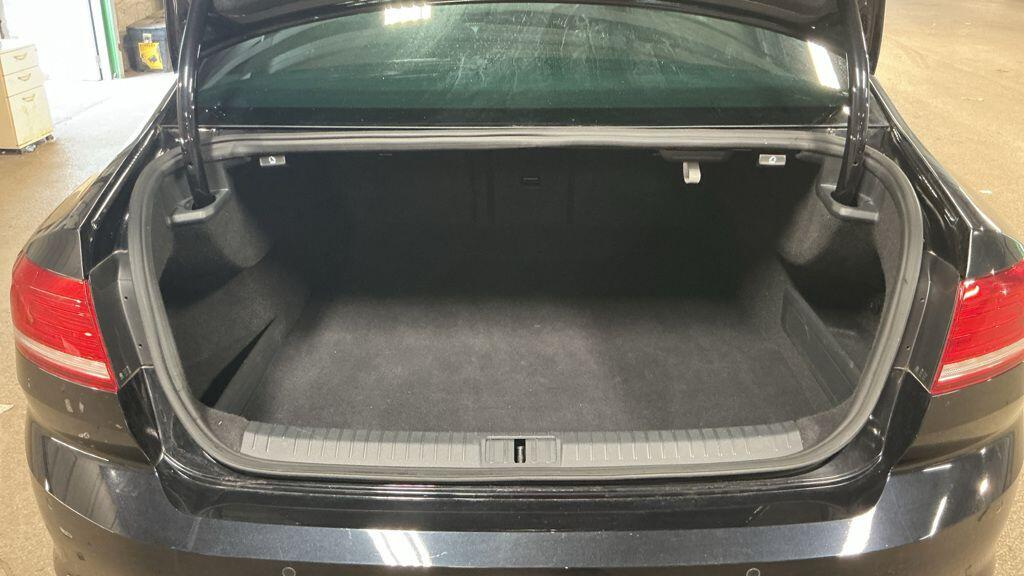 Volkswagen Passat Passat Gt Tdi Bluemotion Technology Black #11