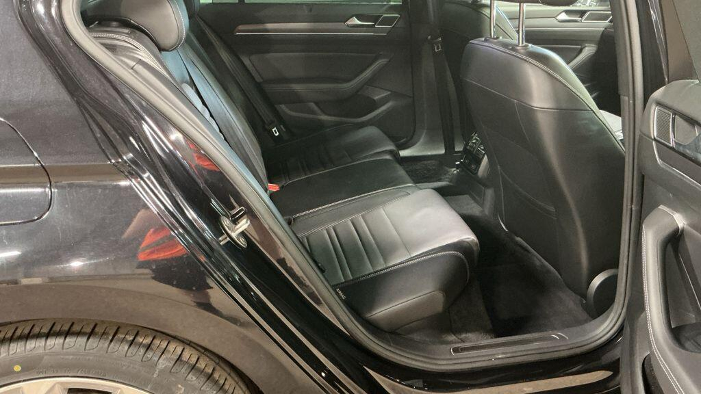 Volkswagen Passat Passat Gt Tdi Bluemotion Technology Black #8
