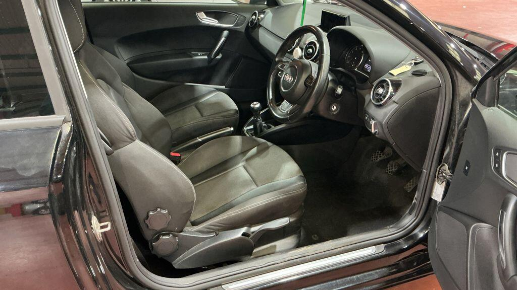 Audi A1 S Line Contrast Edition 35 Tfsi 150 Ps 6-Speed Yellow #10