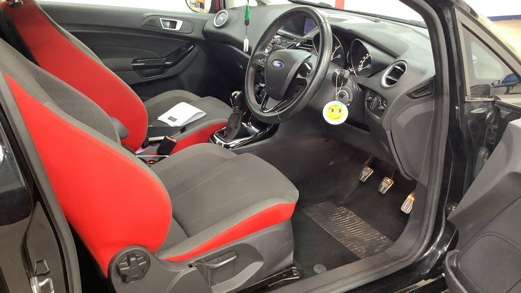 Ford Fiesta 1.0 Ecoboost Titanium  #7