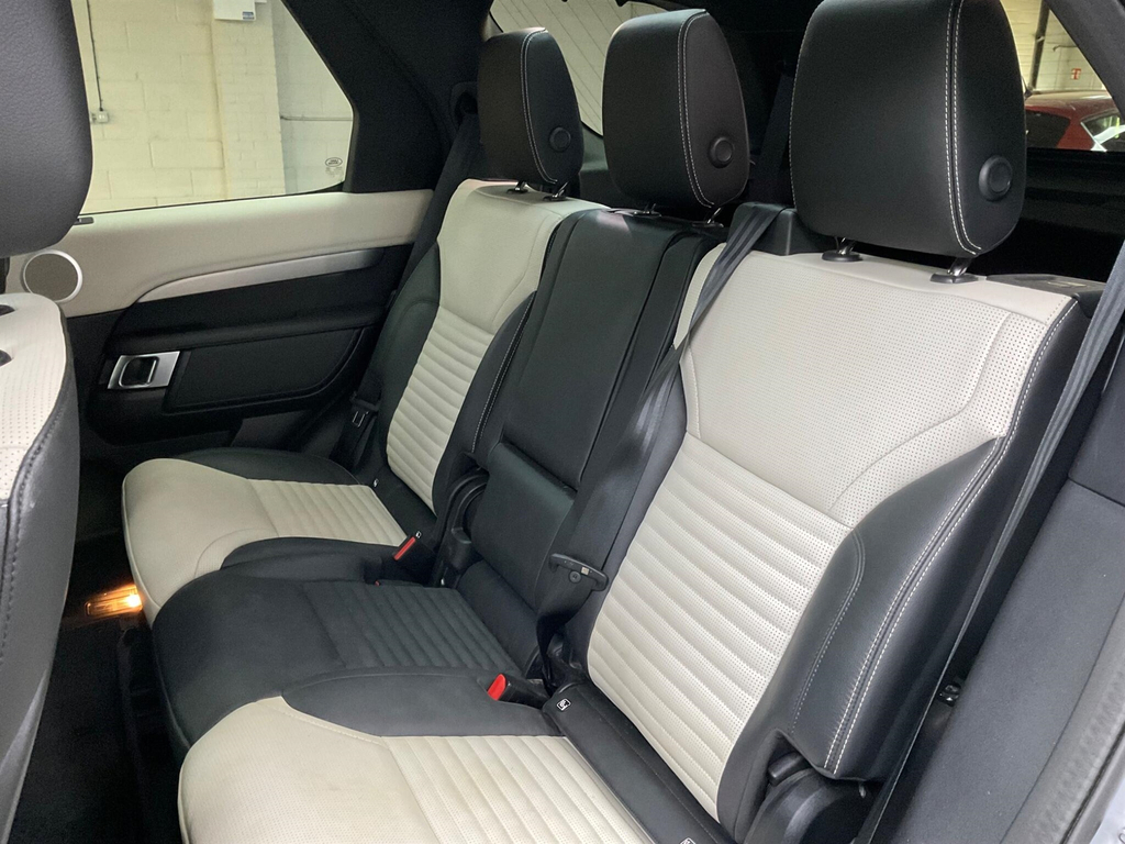 Land Rover Discovery 3.0 D250 R-dynamic Se Black #24
