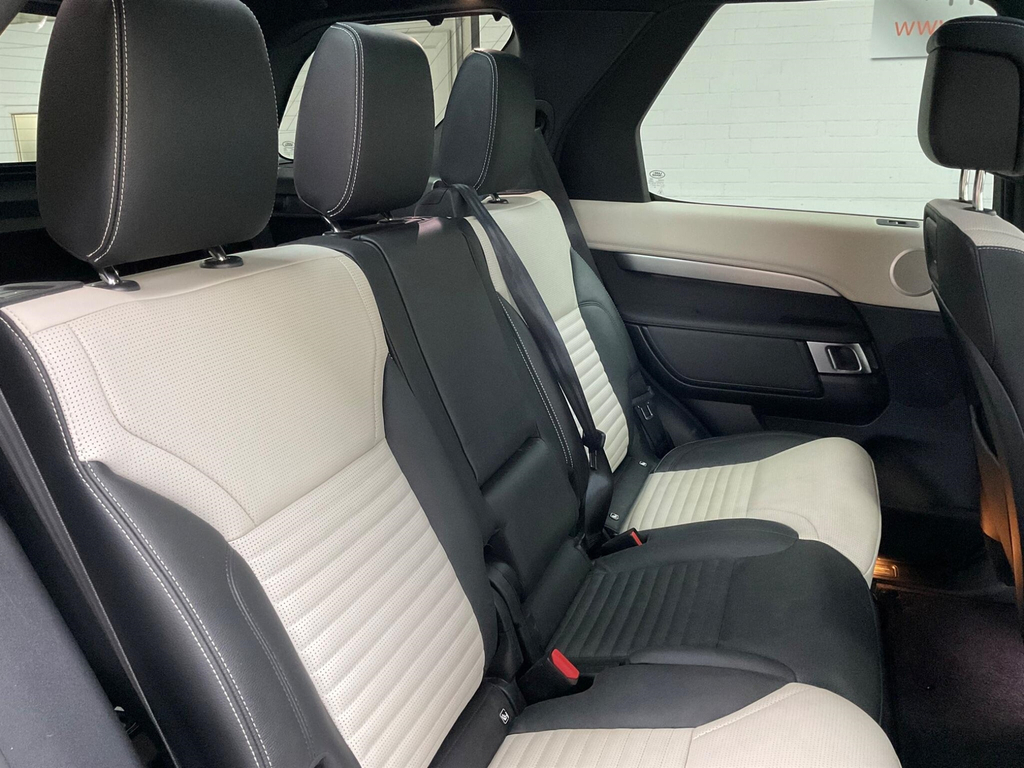 Land Rover Discovery 3.0 D250 R-dynamic Se Black #25