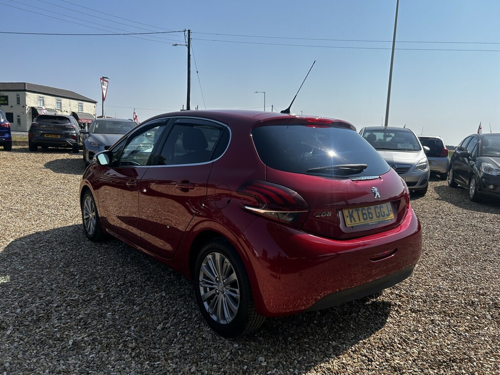 Peugeot 208 1.6 Bluehdi Allure Red #5