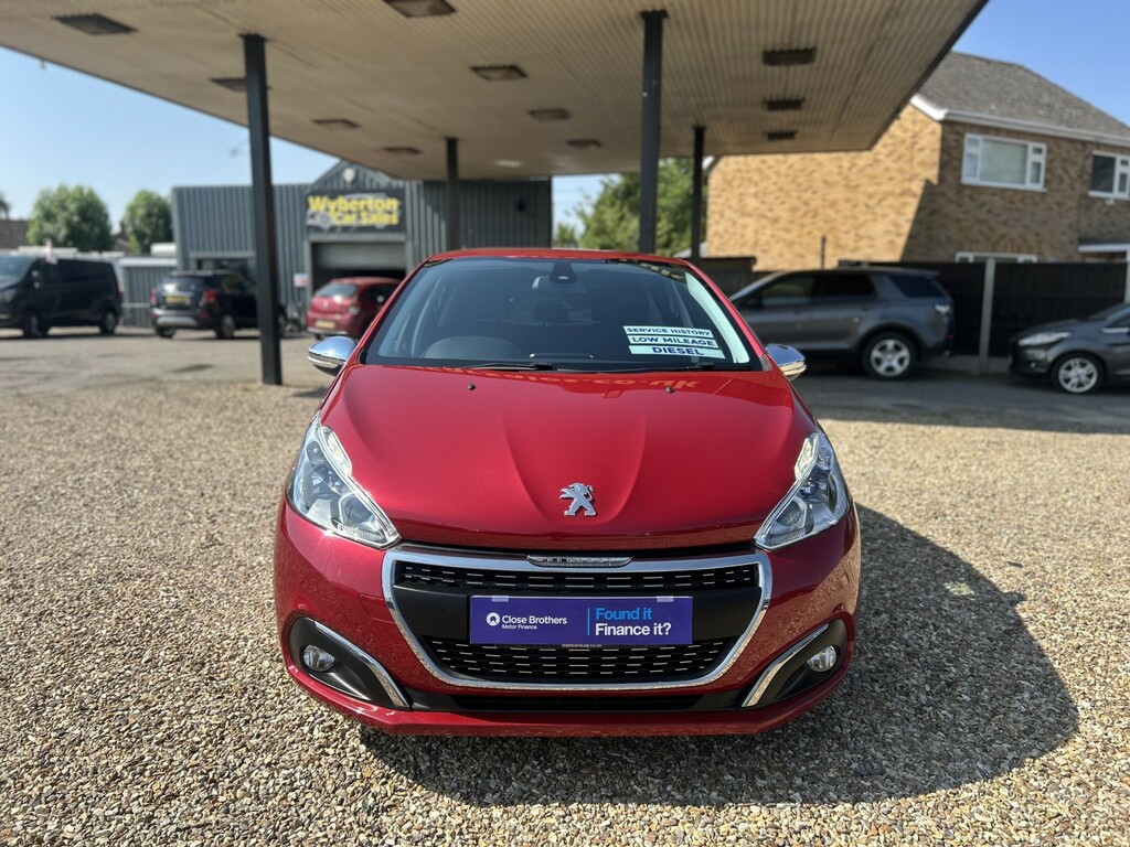 Peugeot 208 1.6 Bluehdi Allure Red #2