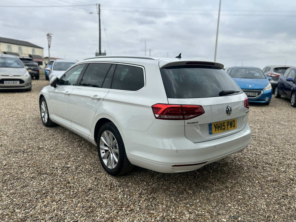 Volkswagen Passat Estate 1.6 Tdi Bluemotion Tech Se Business 2015 YH15PWO White #5