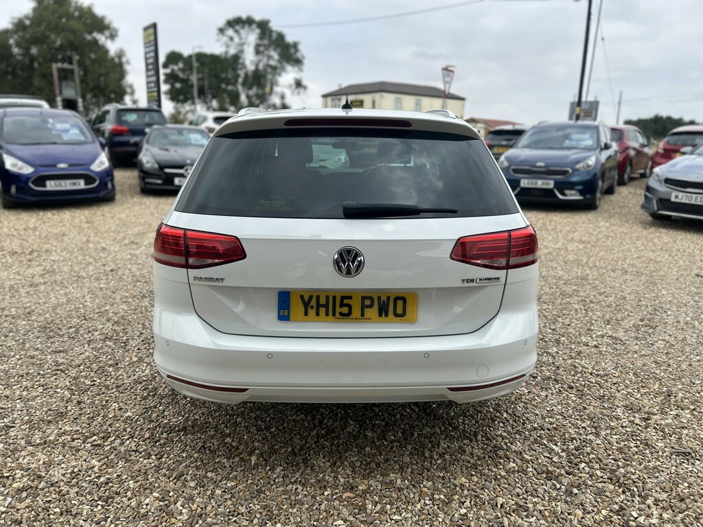 Volkswagen Passat Estate 1.6 Tdi Bluemotion Tech Se Business 2015 YH15PWO White #6