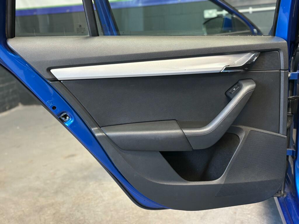 Skoda Octavia 2.0 Tdi Cr Vrs 184Bhp Dsg 5-Dr Estate Blue #28