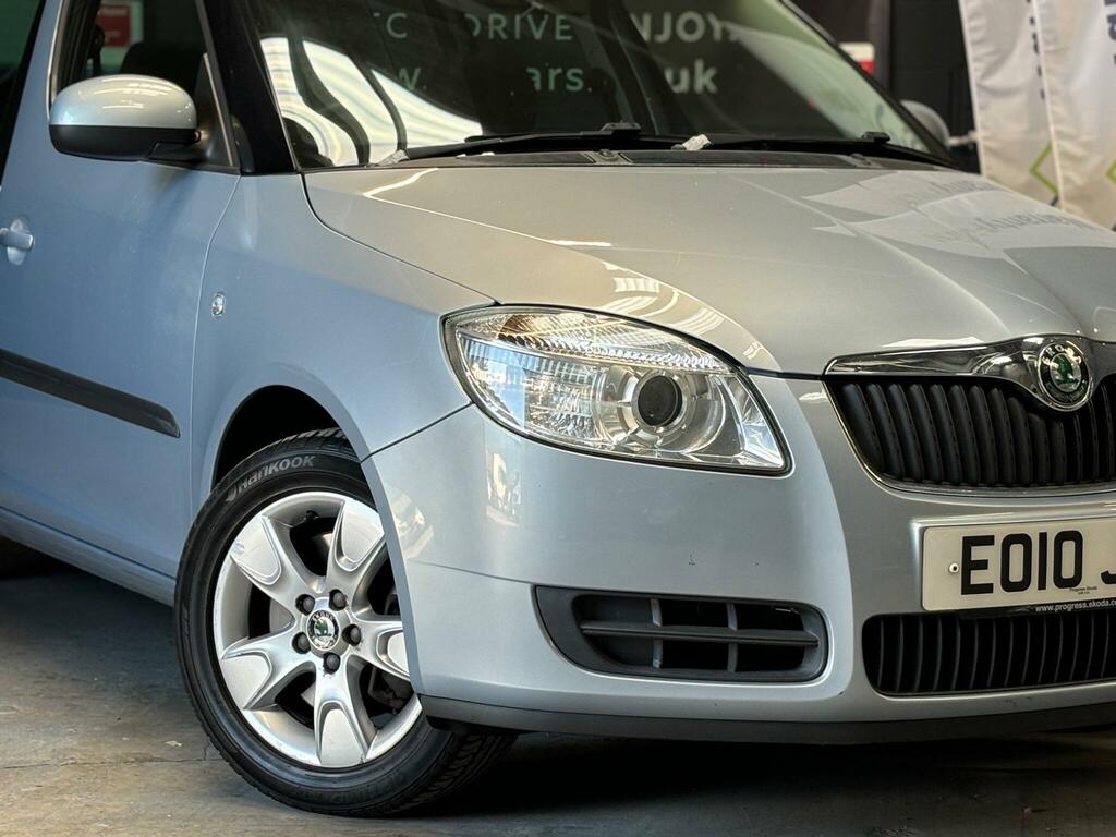 Skoda Roomster Mpv 1.6 16V Se Tiptronic 201010 Red #11