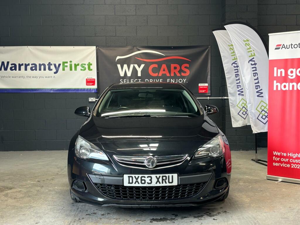Vauxhall Astra GTC Sport Black #2