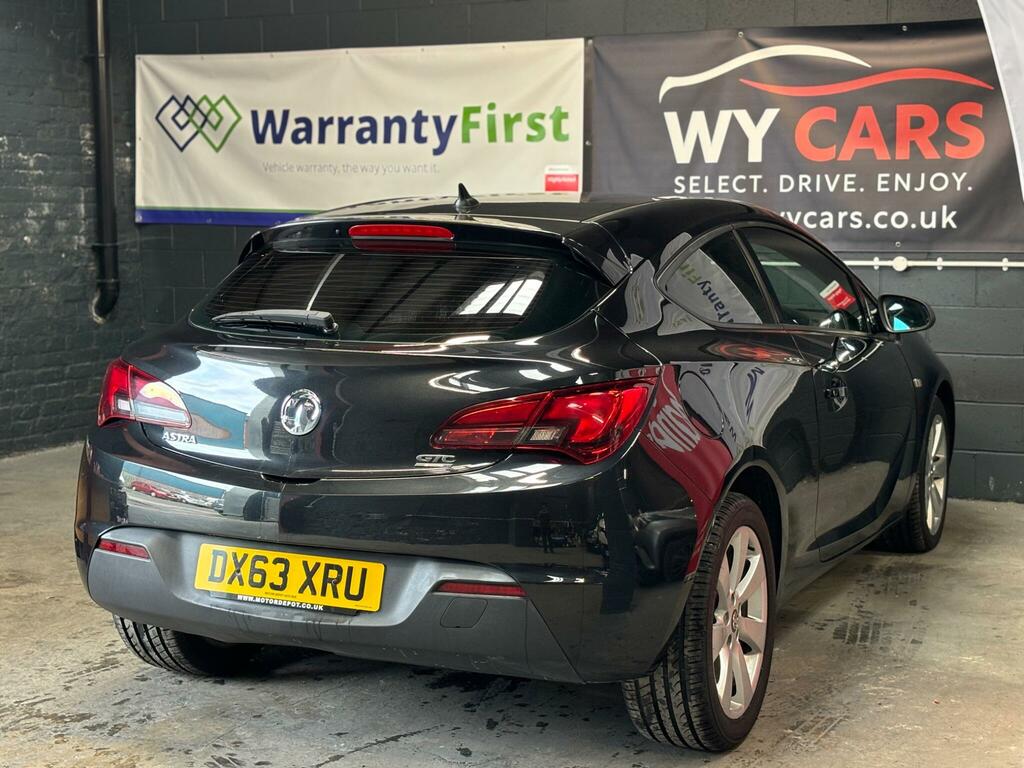 Vauxhall Astra GTC Gtc 2.0 Vxr 276 Bhp Red #7