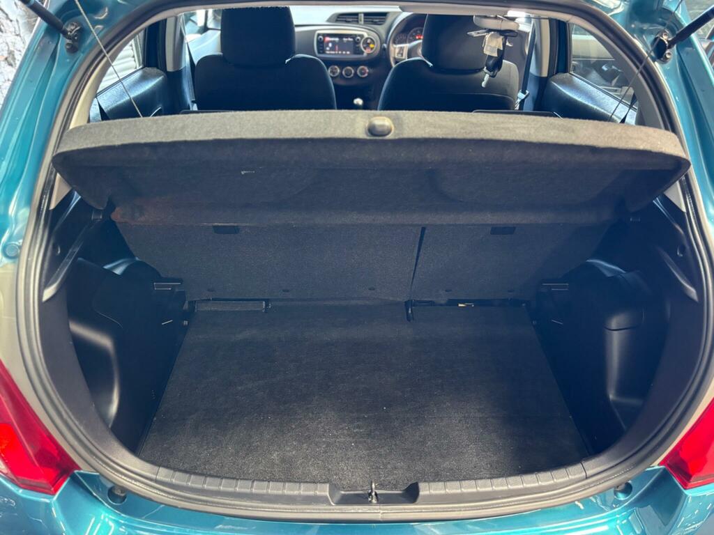 Toyota Yaris Black #32
