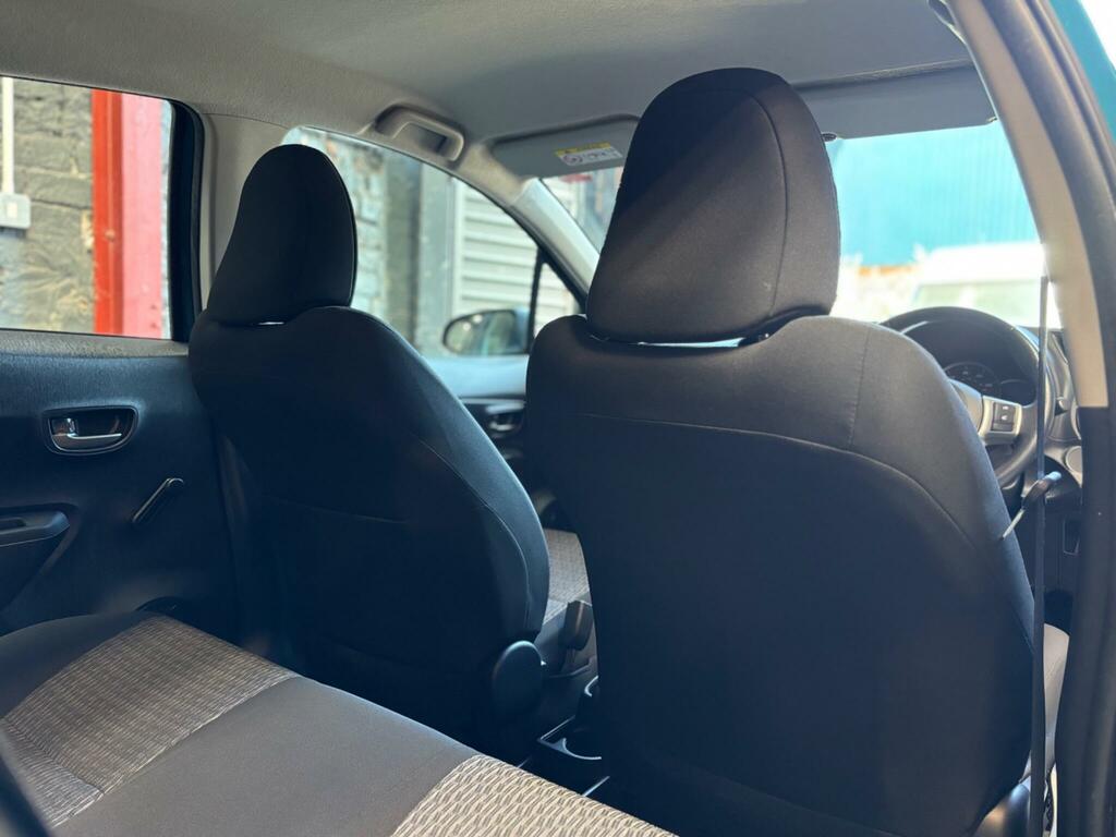 Toyota Yaris Black #13